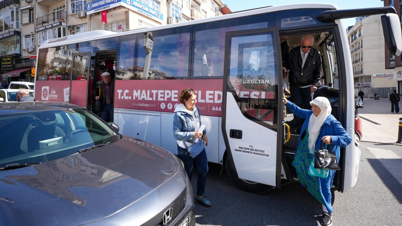 İstanbul Maltepe&#039;nin ihtiyar delikanlıları ve altın kızları unutulmadı