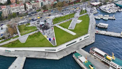 İstanbul'da Kabataş Transfer Merkezi tam kapasiteyle açıldı