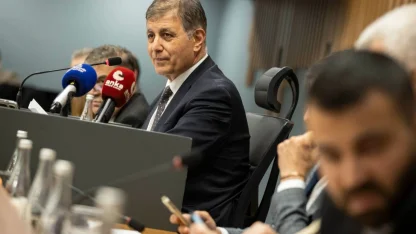 İzmir Büyükşehir ve ESHOT’un 2026 bütçesi onaylandı