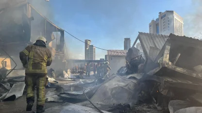 İzmir İtfaiyesi Bayraklı’daki yangına anında müdahale etti