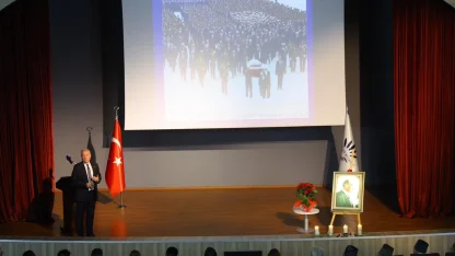 İzmir Karabağlar'da duygu dolu 10 Kasım söyleşisi