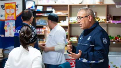İzmir Narlıdere'de zabıta ekiplerinden kantinlere sıkı denetim