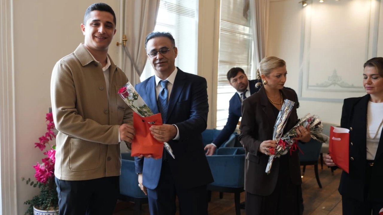 İzmir’de Öğretmenler Günü’nde anlamlı buluşma