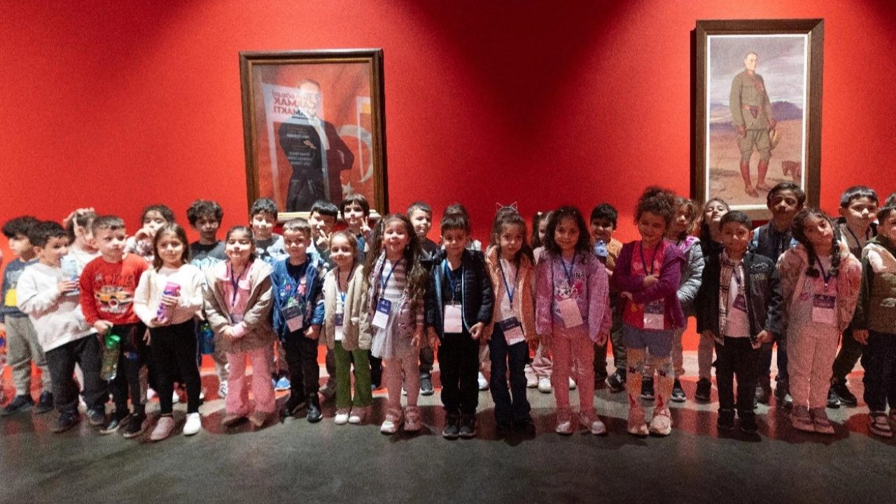 İzmir&#039;de sevginin en saf hali sergiye dönüştü