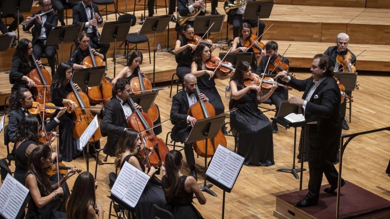 İzmir’de unutulmayacak &#039;klasik&#039; gece