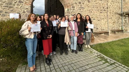 İzmirli kadınlar dijital dünyada güçleniyor