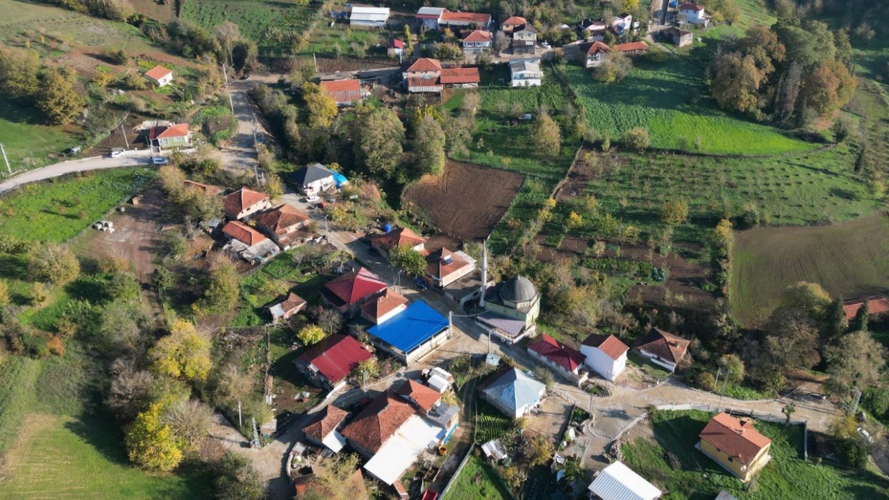 İzmit Orhaniye&#039;de bozulan yollara bakım