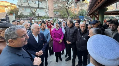 İzmit'te Başkan Hürriyet'ten sabah mesaisi