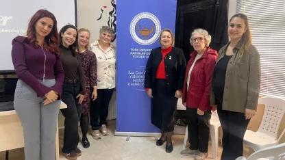 İzmit'te 'Güçlü Kadın Güçlü Toplum' projesinin ilk eğitimi