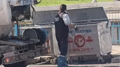 İzmit'ten Kocaeli Büyükşehir'e fotoğraflı sert çıkış: İzmit sokakları Büyükşehir'in atık sahası değil!