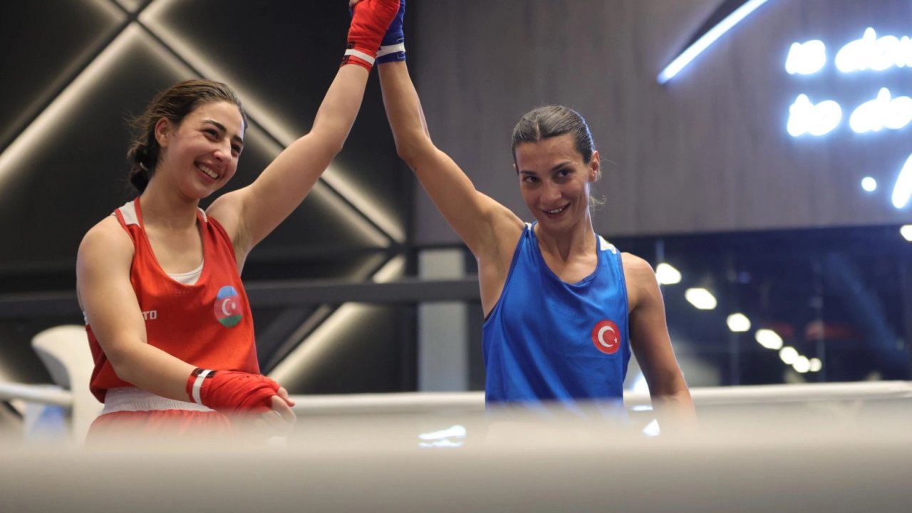 Kağıtspor, Riyad’da madalyaları topladı