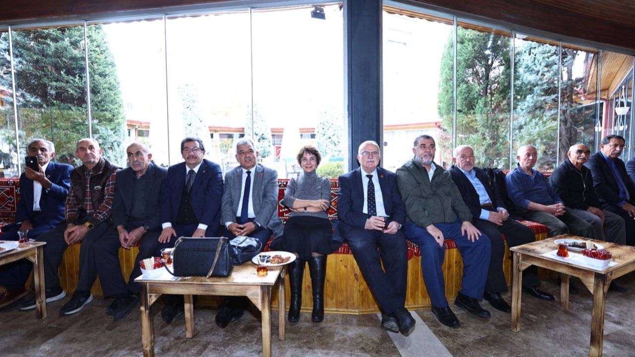 Kayseri Halk Ozanları Kültürevi tecrübeli muhtarları ağırladı