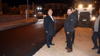 Kayseri Talas'ın 'Belediye Mahallemiz'de projesi Mevlana'da fazla mesai yaptı