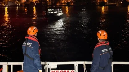Kireçburnu açıklarındaki pervane arızası yaşayan tekne Tarabya’ya yanaştırıldı