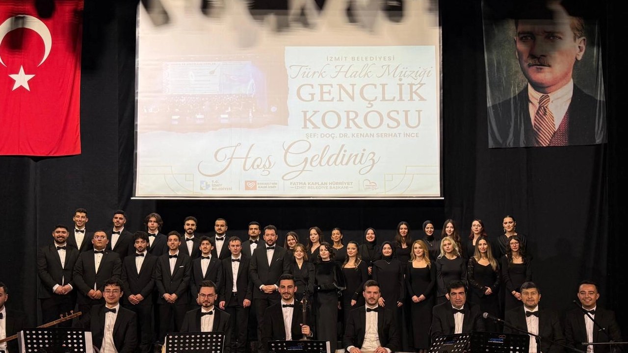 Kocaeli İzmit&#039;te THM Gençlik Korosu’ndan muhteşem konser