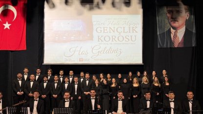 Kocaeli İzmit'te THM Gençlik Korosu’ndan muhteşem konser