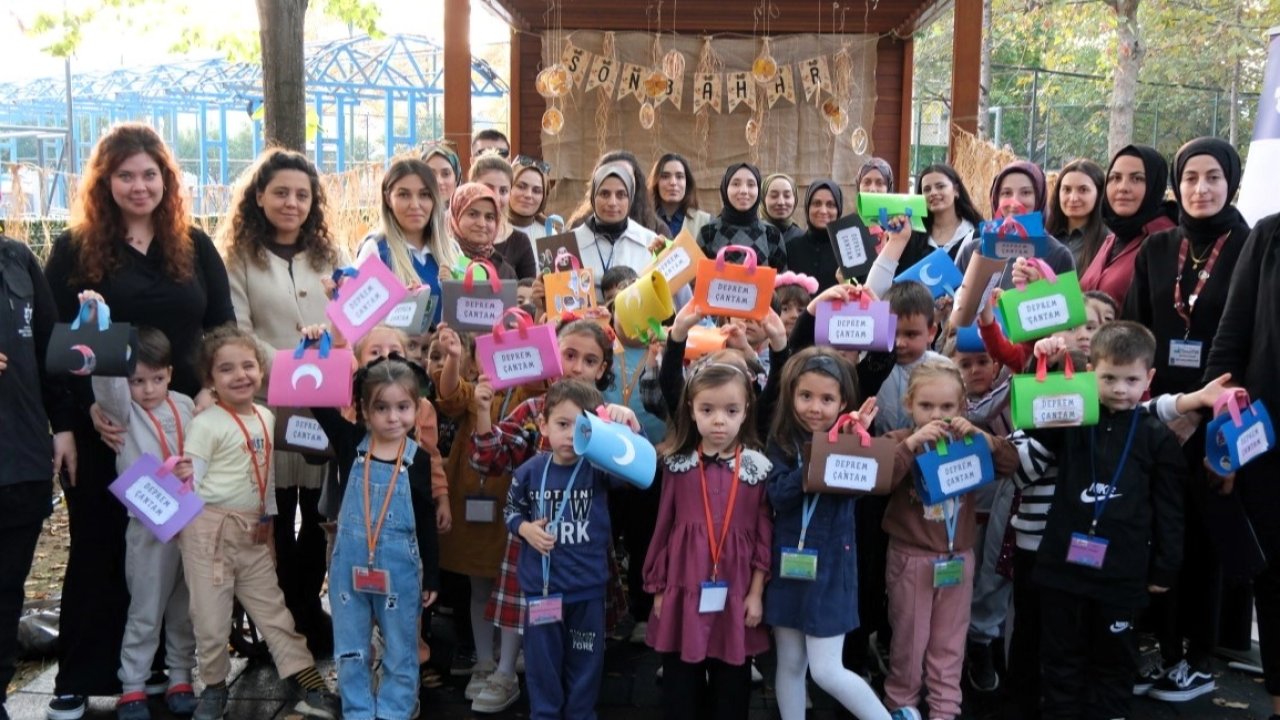 Kocaeli&#039;de çocuklar deprem gerçeğini oyunlarla öğrendi