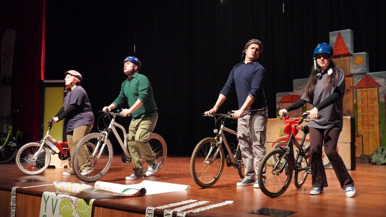 Kocaeli&#039;de çocuklara bisiklet ve güvenli ulaşım farkındalığı