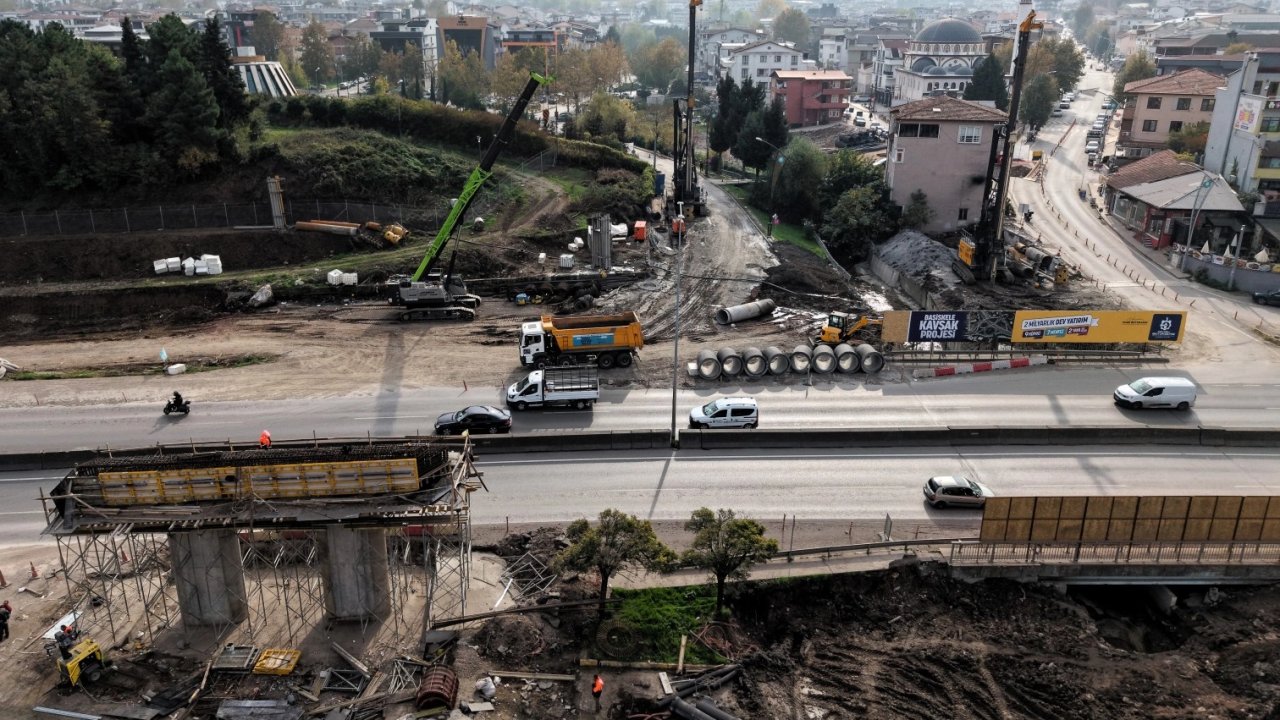 Kocaeli&#039;de dev projede köprünün ilk ayağı göründü