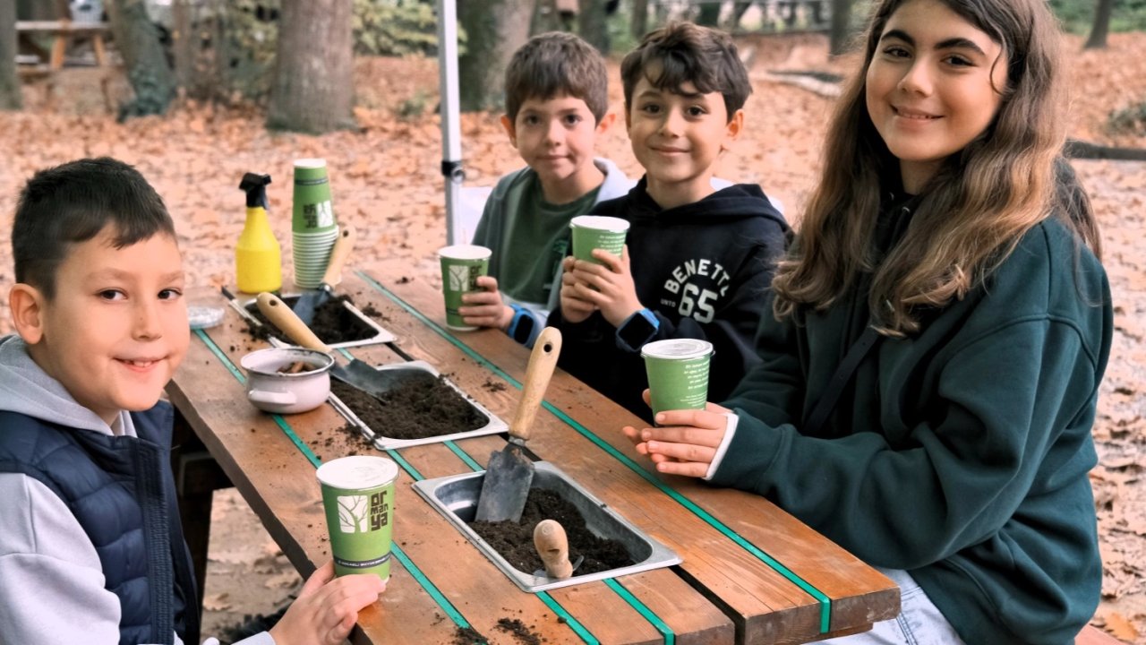 Kocaeli&#039;de Ormanya ve Kuzuyayla’da fidanlar toprakla buluştu