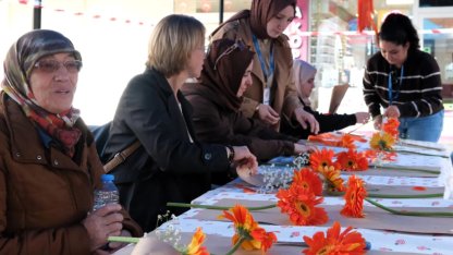 Kocaeli'den kadına şiddete turuncu farkındalık