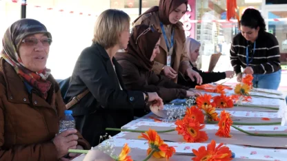 Kocaeli'den kadına şiddete turuncu farkındalık