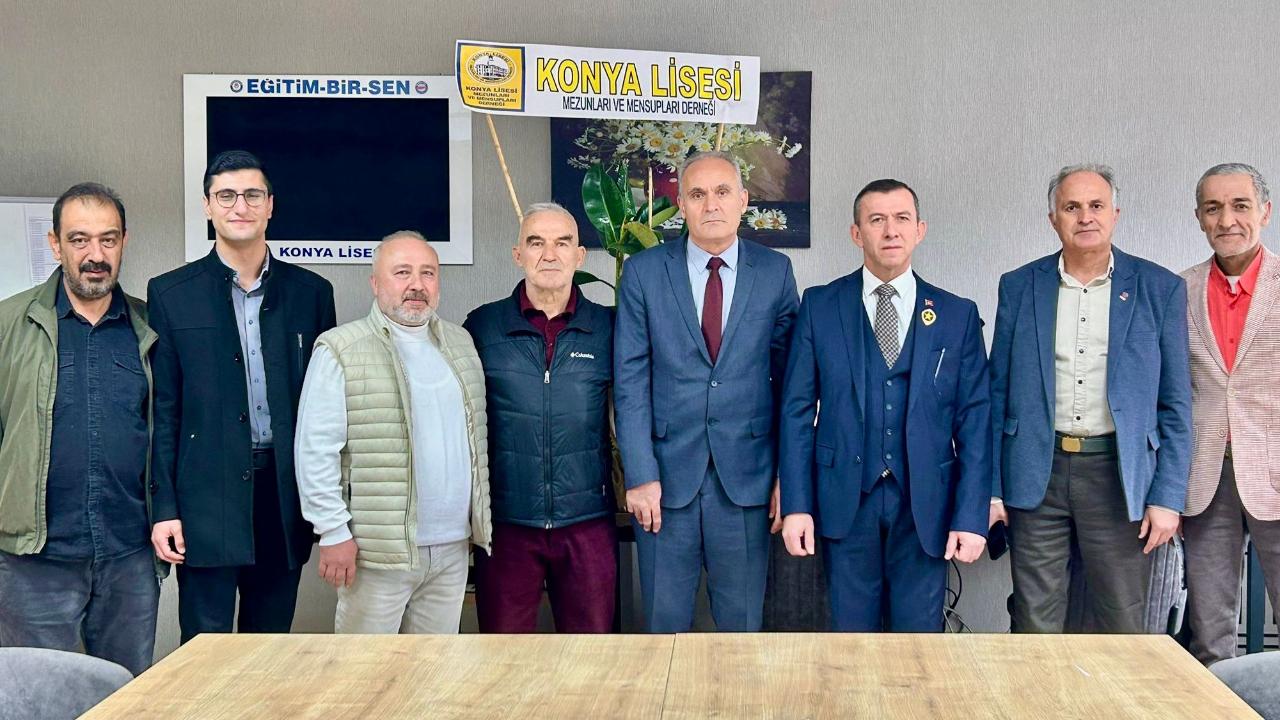 Konya Lisesi&#039;nde anlamlı öğretmenler günü kutlaması