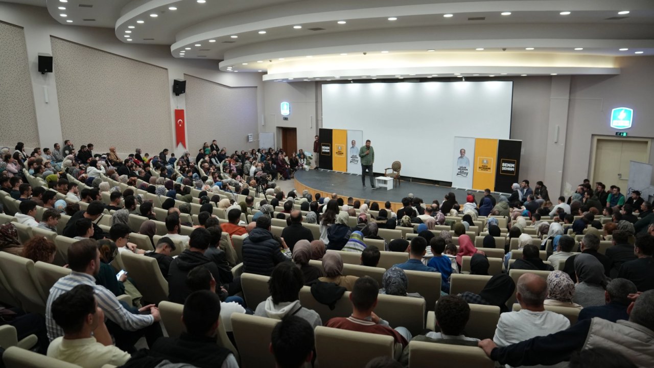 Konya’da &#039;Şehir Konferansları&#039; başladı