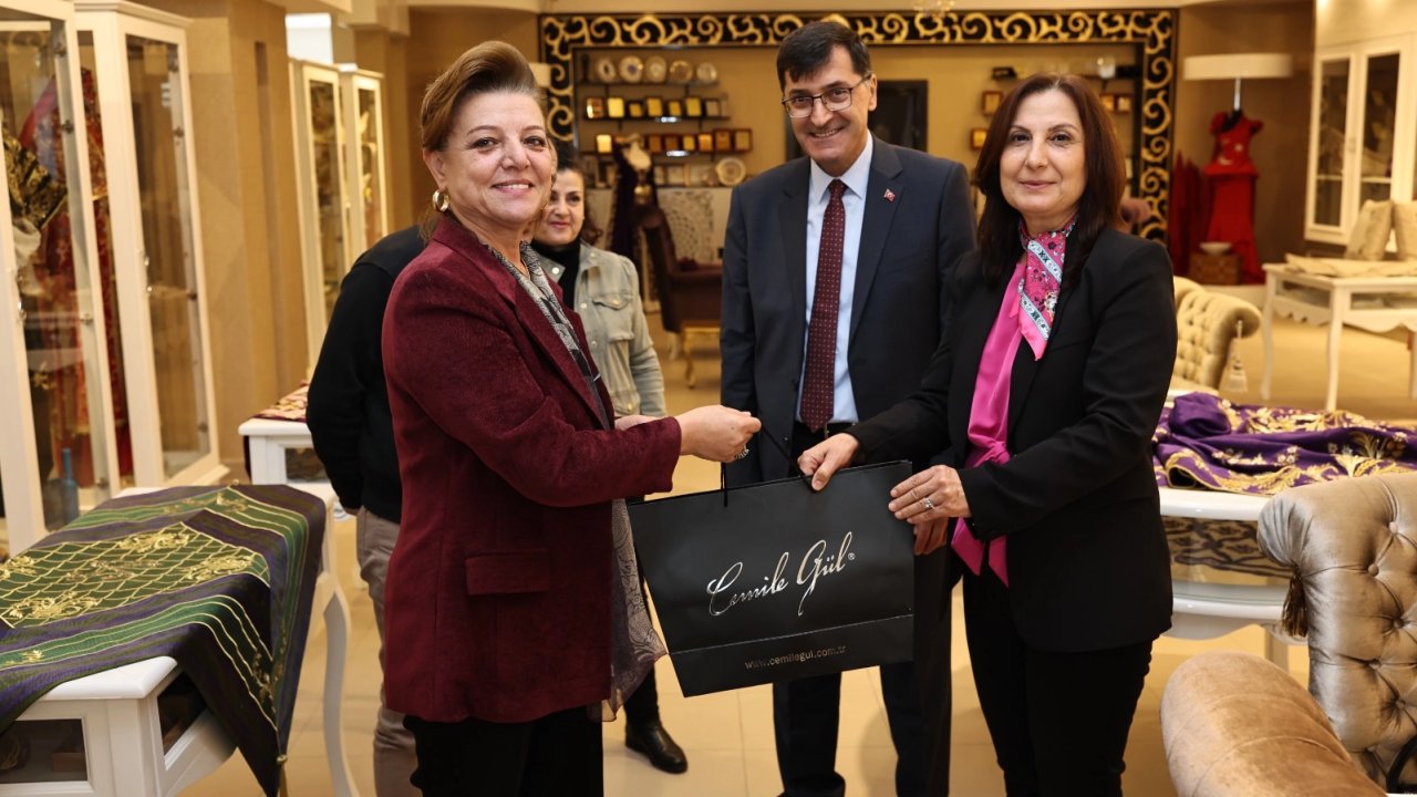 Kütahya Belediyesi&#039;nden kültürel üretime tam destek