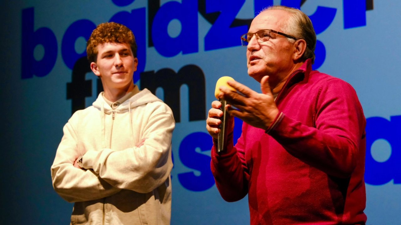 Kuzey Makedonya’nın ilk Türkçe uzun metrajlı filmi &#039;DJ Ahmet&#039; gösterildi