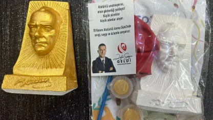 Lalapaşa’da öğrencilere Atatürk sevgisi hediyeyle aşılandı