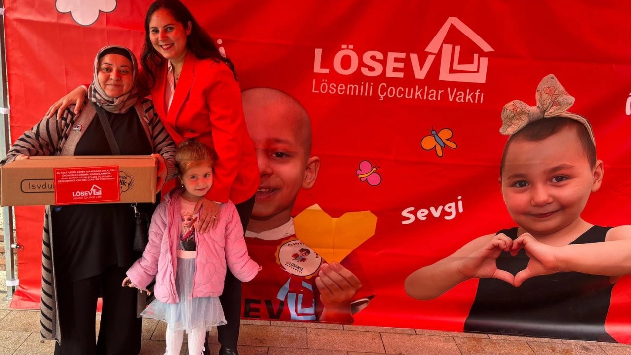LÖSEV Bursa&#039;da mutlu et paketleri dağıtıldı