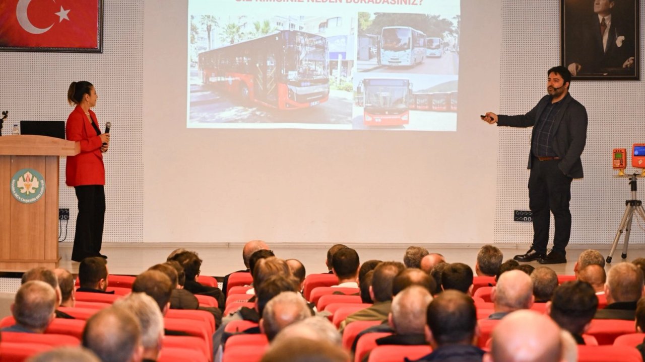 Manisa Büyükşehir’den bin şoföre nezaket eğitimi