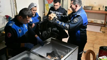 Manisa'da 150 kilo pişmiş tavuk eti ele geçirildi! İşletme mühürlendi