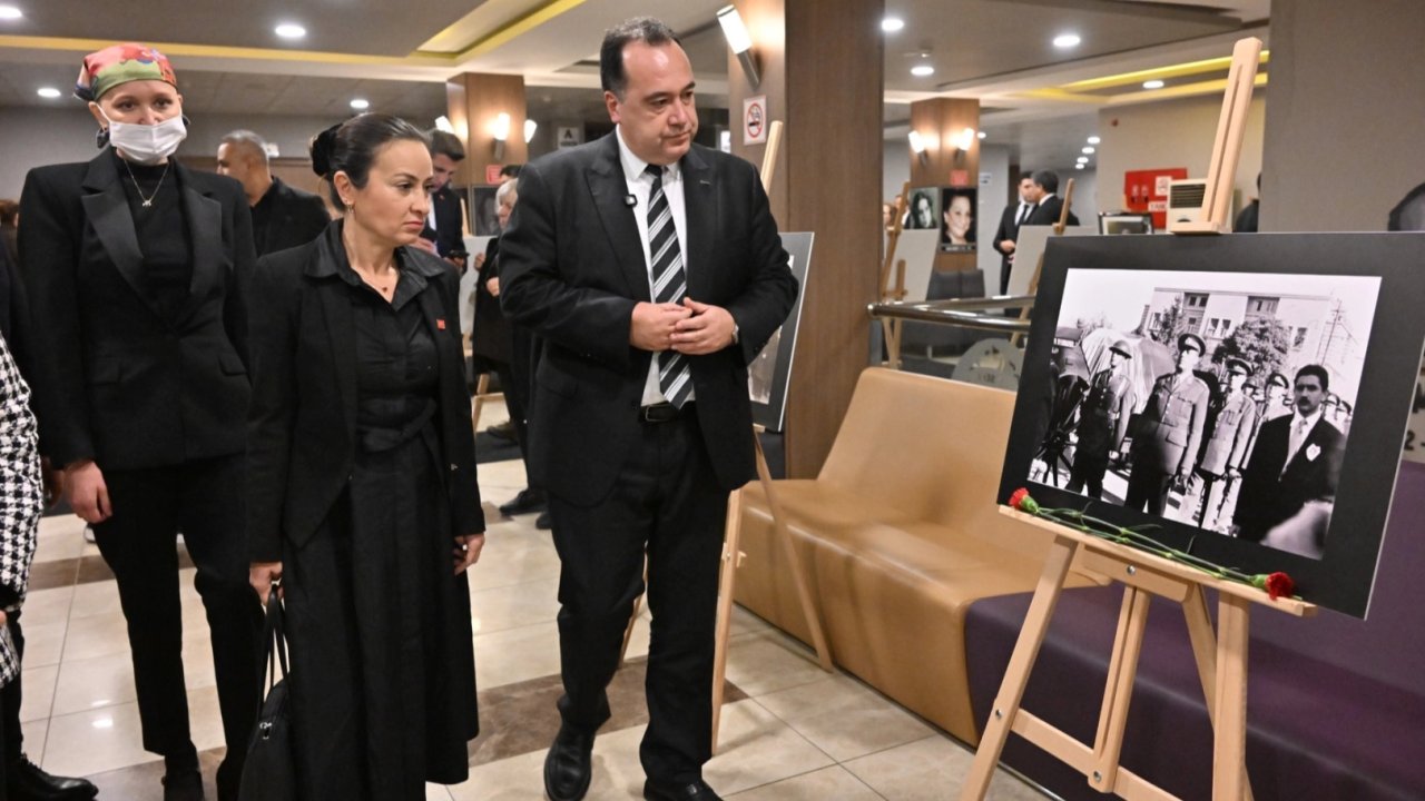 Manisa’da “Ata’nın Sanat Mirası” söyleşi ve fotoğraf sergisine yoğun ilgi