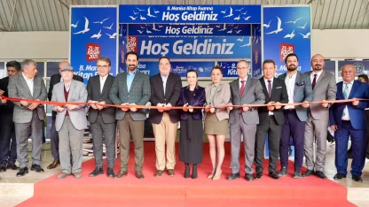 Manisa'da kitapla 8'inci buluşma