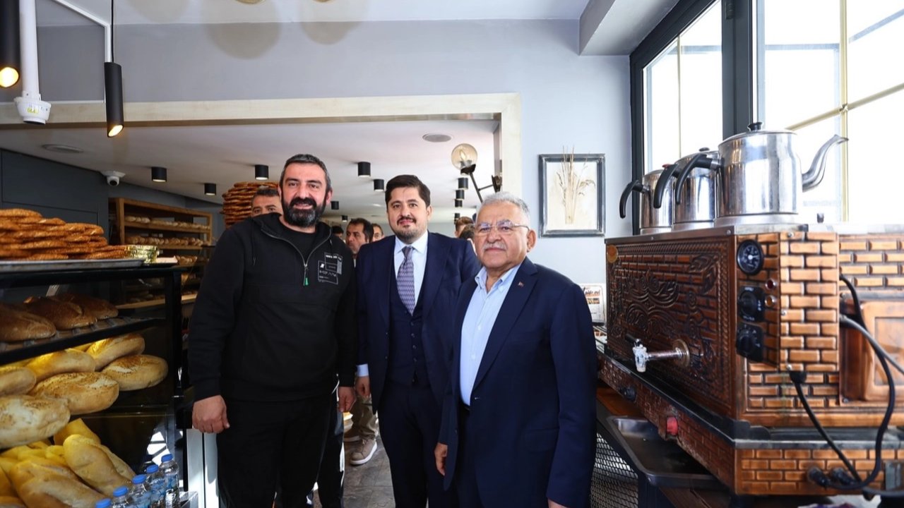 Memduh Büyükkılıç&#039;tan Hunat esnafına ziyaret