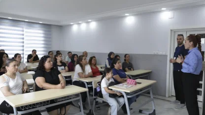Mersin Büyükşehir’den velilere eğitim desteği