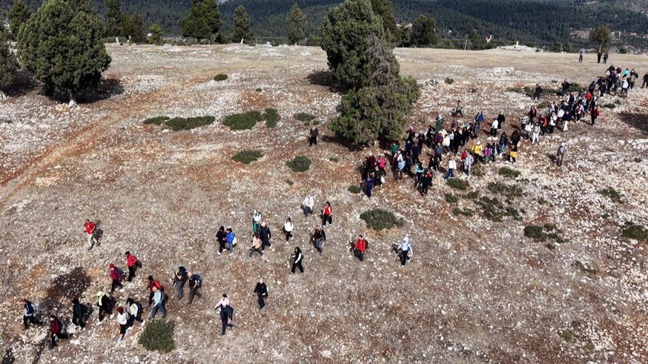Mersin’de tarihi kilikya yolu yürüyüşüne yoğun ilgi