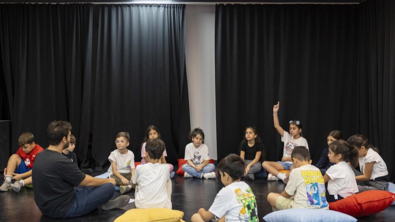 Mersin’de Tiyatro Kursu’na yoğun ilgi