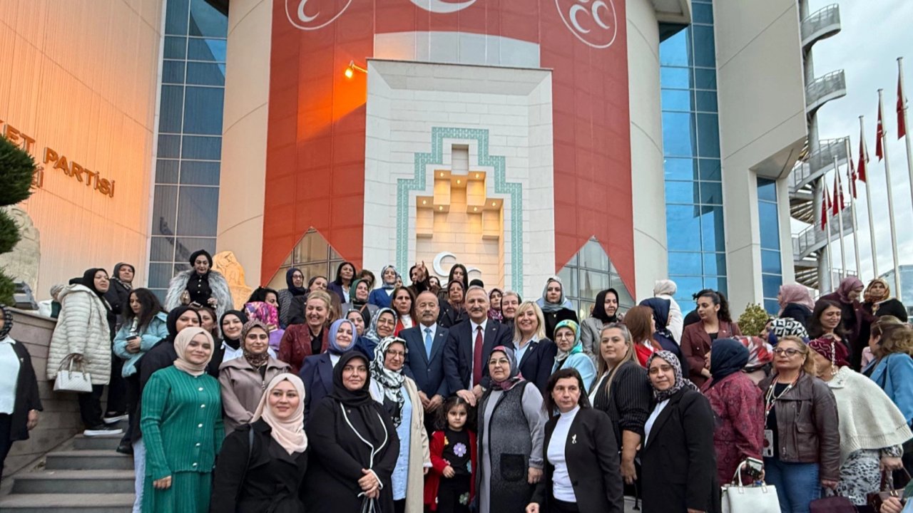 MHP'de 'Engelsiz Yarınlara' yoğun ilgi