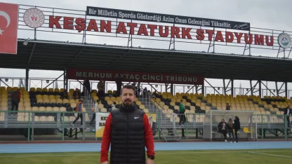 Müzikten sahaya uzanan yolculuk... Keşanlı müzisyen yıllar sonra futbola döndü