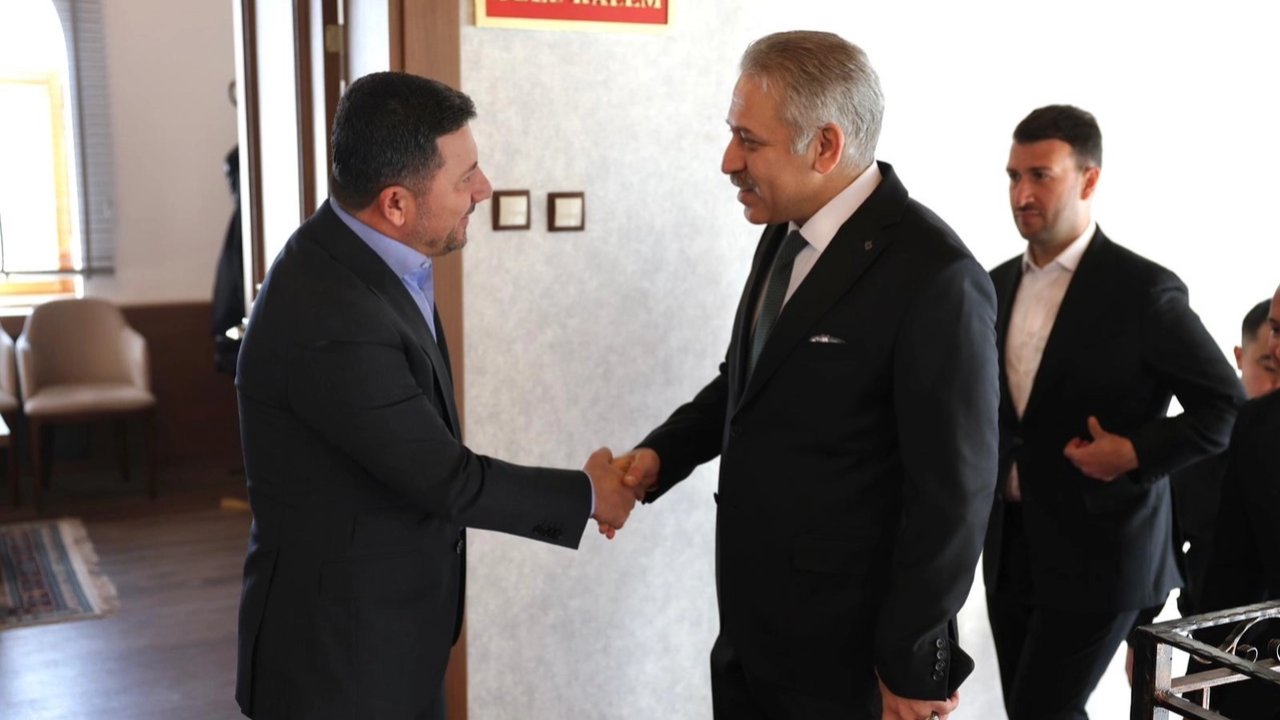 Nevşehir Emniyet Müdürü&#039;nden Başkan Arı&#039;ya ziyaret