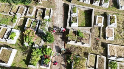 Ordu'da mezarlıkların bakımını unutmuyor