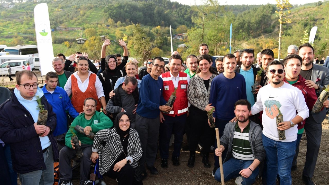 Osmangazi Belediyesi kitapları fidana dönüştürdü