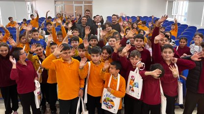 Sakarya'da çocuklar ‘Çok Bilmiş İbiş’ ile eğlendi