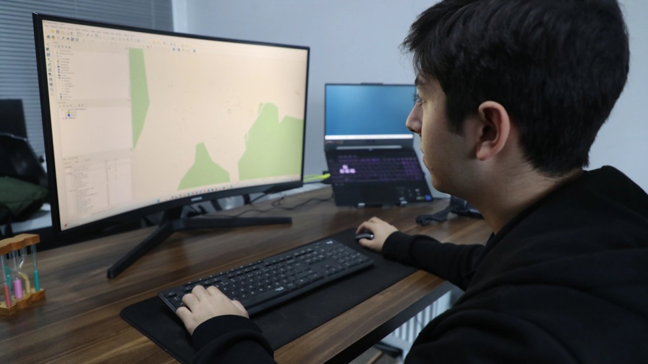 Sakarya&#039;nın yazılım dehası yeteneğiyle şehrine güç kattı