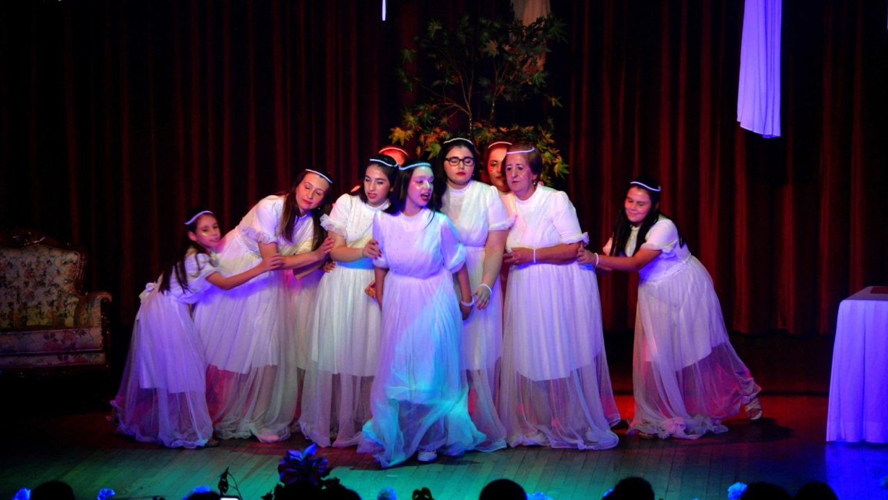 “Sevgi Elçileri” ilk kez Bornova’da sahnelendi