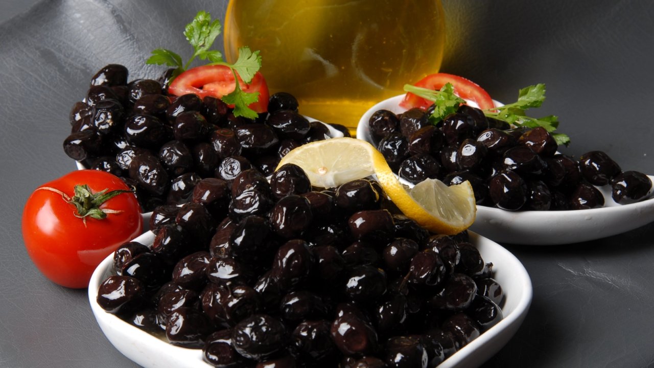 Sofralık zeytin ihracatı sezona hızlı başladı: İlk ayda yüzde 13 artış