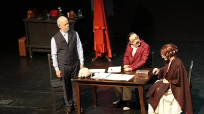 Tiyatroseverler Denizli'de buluştu